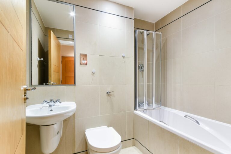 Benbow House, Southwark – 2-bedroom apartment — photo 8