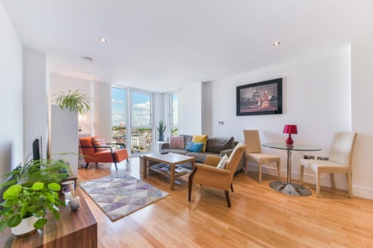 The Crescent, Deptford – 1-bedroom apartment — photo 1