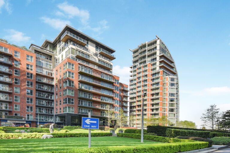 Spinnaker House, Battersea Reach, Wandsworth – 1-bedroom apartment — photo 9