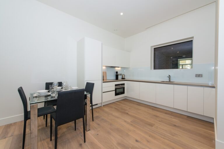 Atrium Apartments, Ladbroke Grove – 1-bedroom apartment — photo 2