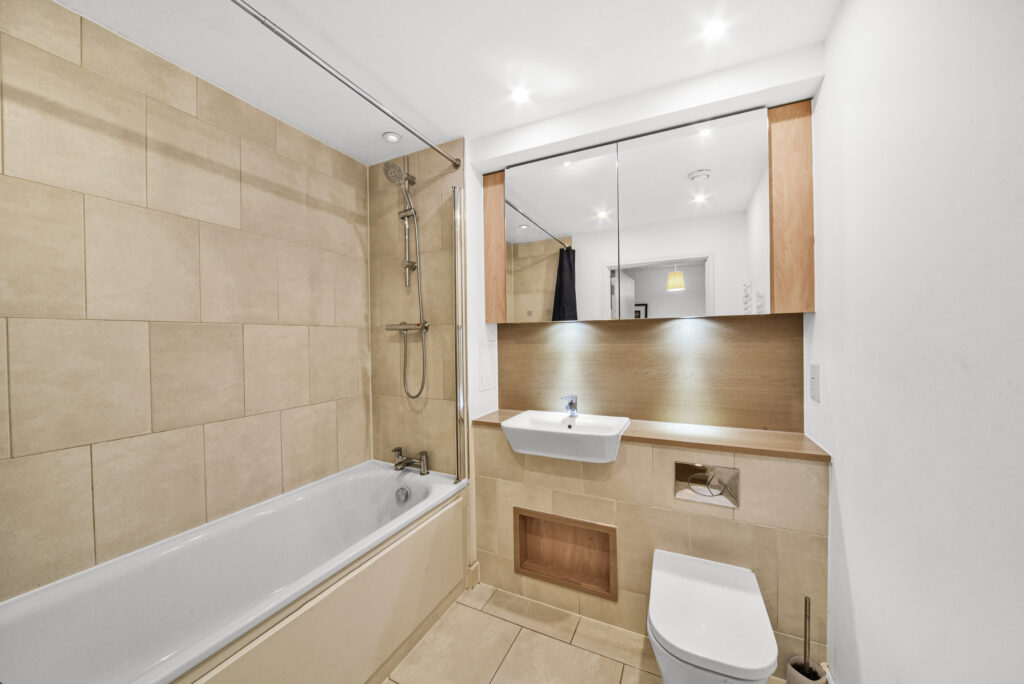 Marner Point, Bromley-by-Bow – 1-bedroom apartment — photo 9