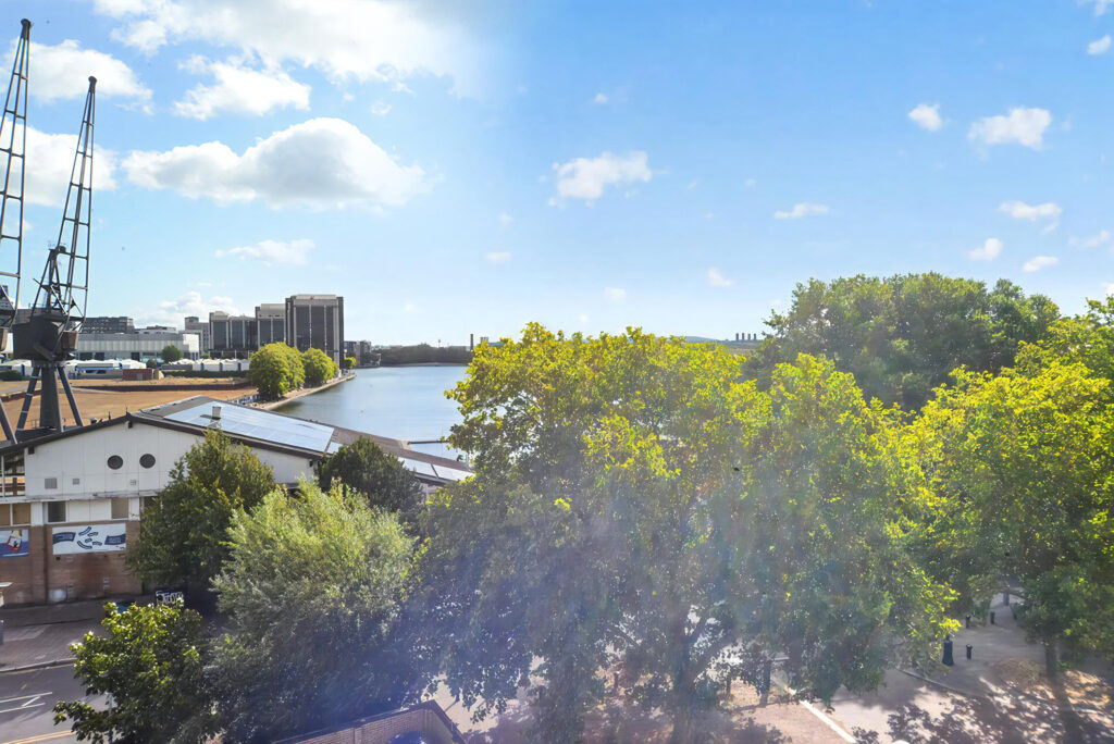 Jetty Court, Isle of Dogs – 2-bedroom apartment — photo 11