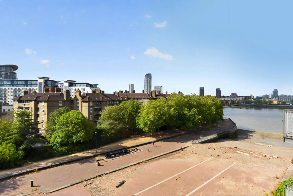 Jetty Court, Isle of Dogs – 2-bedroom apartment — photo 12