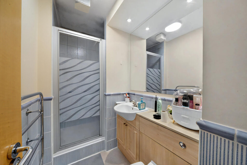 Jetty Court, Isle of Dogs – 2-bedroom apartment — photo 13