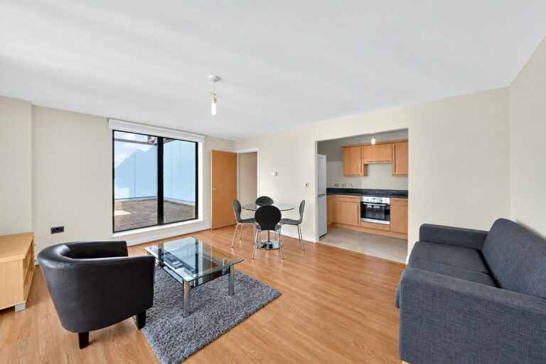 Galton Court, Colindale – 2-bedroom apartment — photo 3