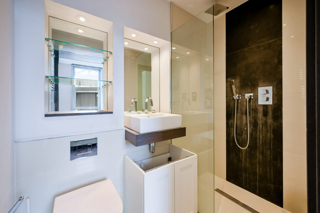 Grand Tower, Putney – 2-bedroom apartment — photo 3