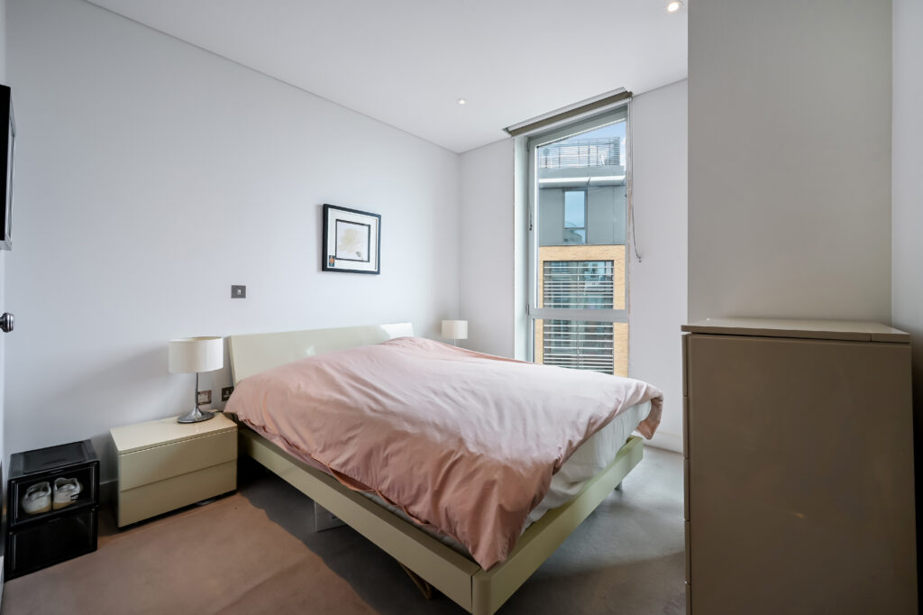 Grand Tower, Putney – 2-bedroom apartment — photo 4