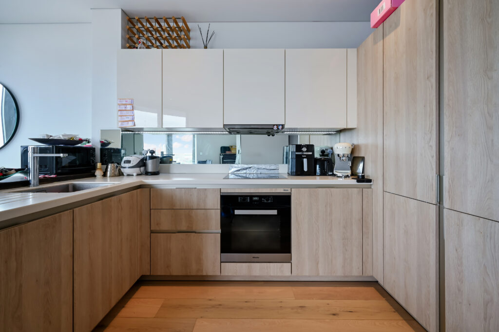 Grand Tower, Putney – 2-bedroom apartment — photo 8