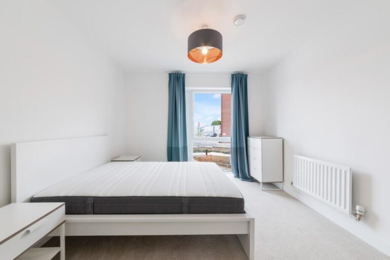 Griffin Court, Saxon Square, Luton – 1-bedroom apartment — photo 4