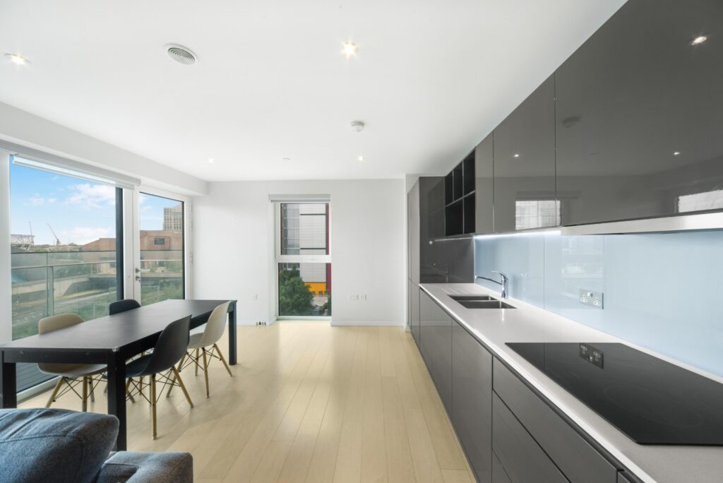 Lantana Heights, Stratford – 2-bedroom apartment — photo 3
