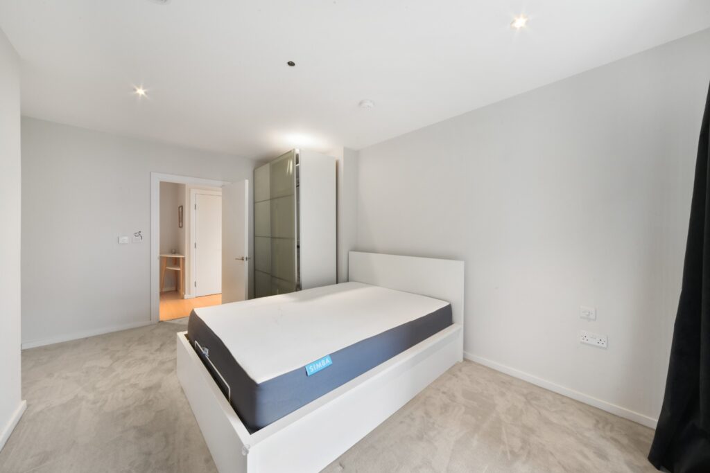 Lantana Heights, Stratford – 2-bedroom apartment — photo 11