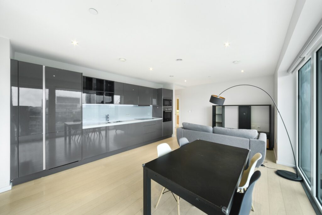 Lantana Heights, Stratford – 2-bedroom apartment — photo 2