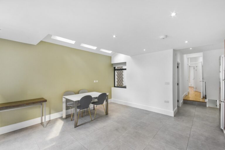 Mayflower Road, Clapham – 2-bedroom apartment — photo 3