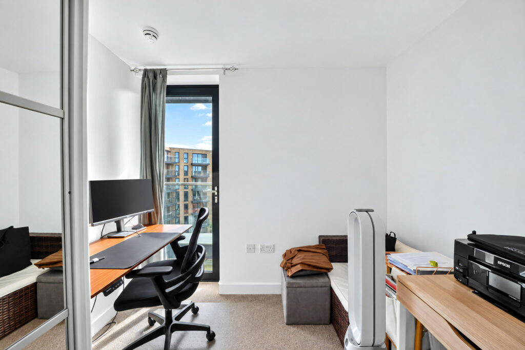 Ottawa House, Maple Quays, Canada Water – 2-bedroom apartment — photo 11