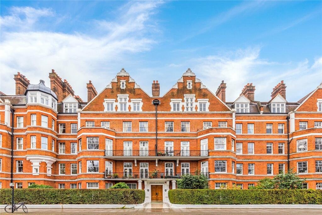Overstrand Mansions, Battersea – 1-bedroom apartment — photo 1