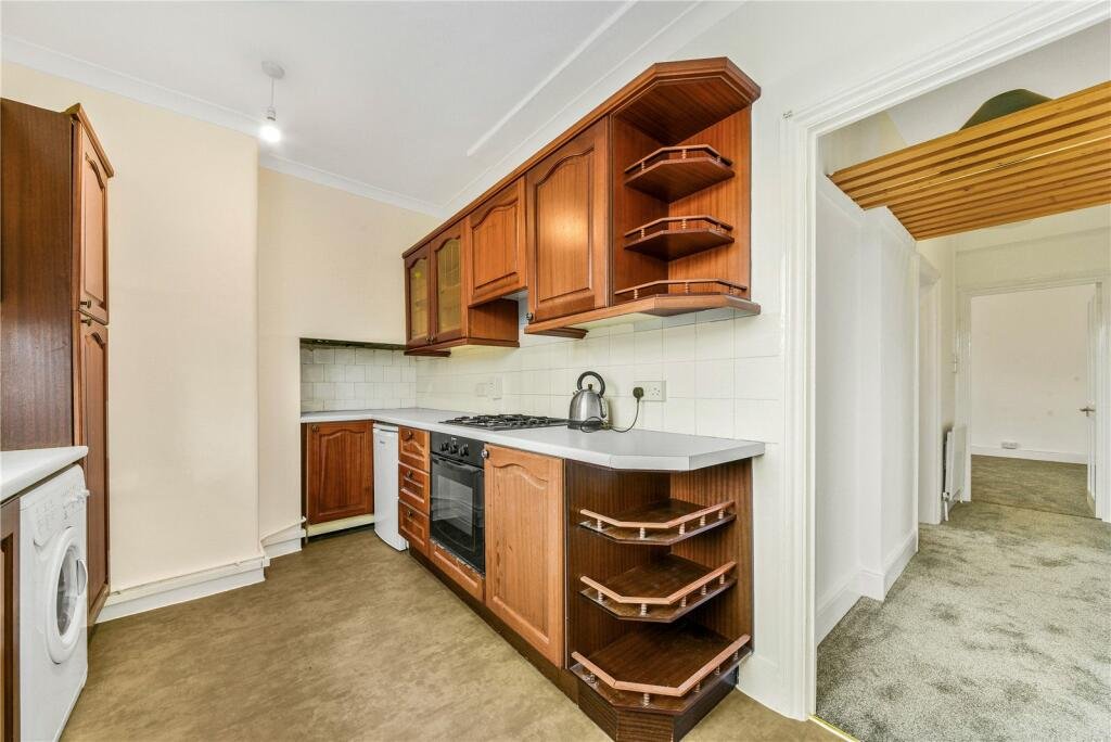 Overstrand Mansions, Battersea – 1-bedroom apartment — photo 5