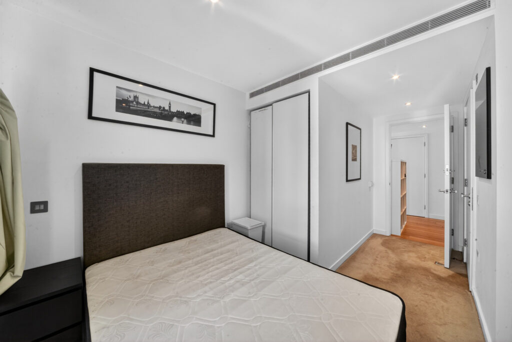 Pan Peninsula, Canary Wharf – 2-bedroom apartment — photo 10
