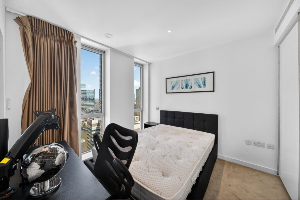 Pan Peninsula, Canary Wharf – 2-bedroom apartment — photo 11
