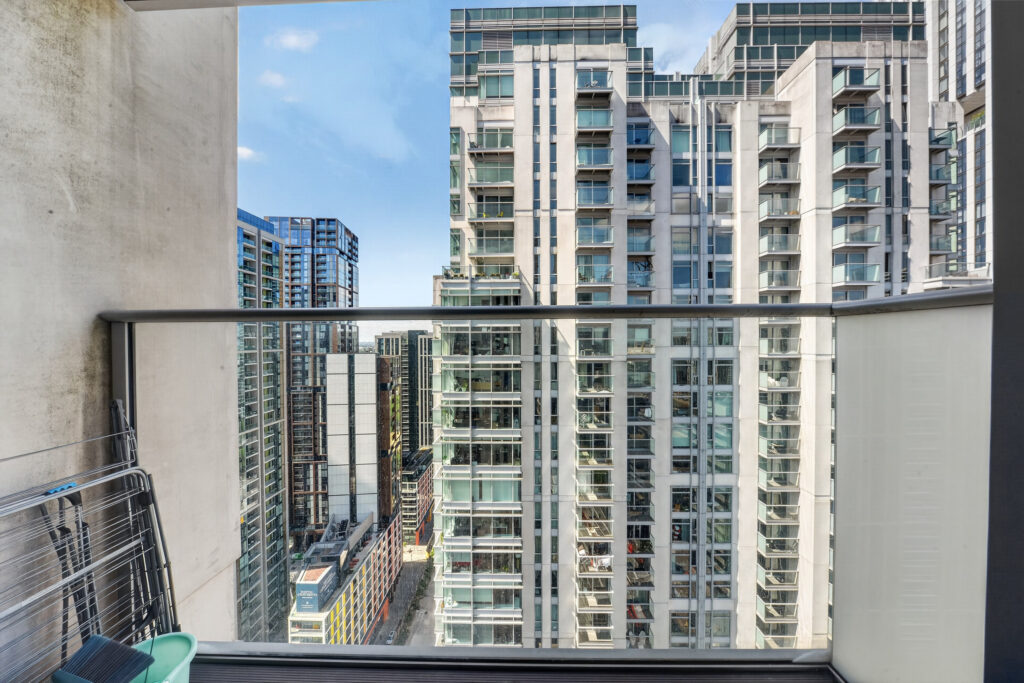 Pan Peninsula, Canary Wharf – 2-bedroom apartment — photo 7