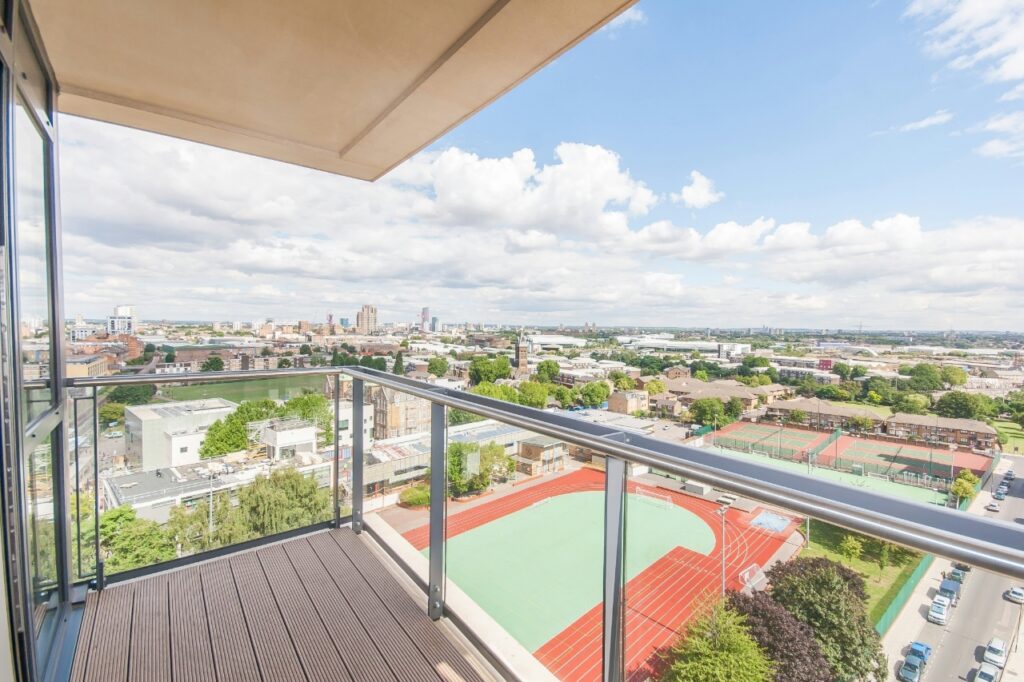 Panoramic Tower, Poplar – 1-bedroom apartment — photo 2