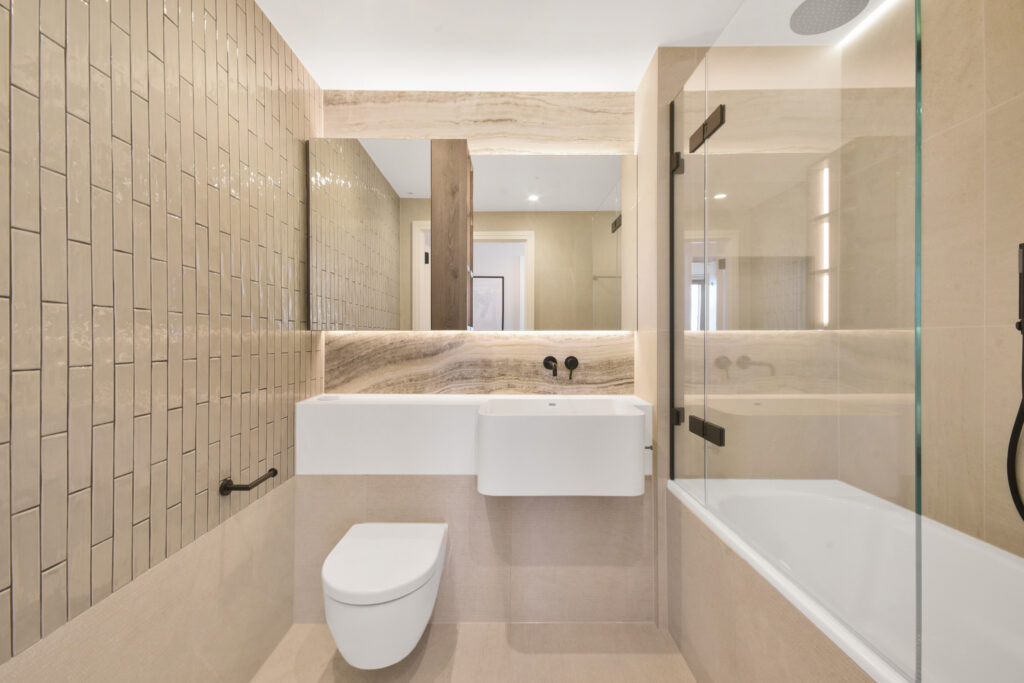Saxon House, King’s Road Park, Fulham – 2-bedroom apartment — photo 10