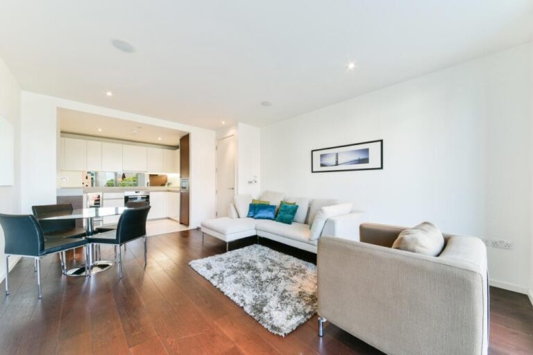 South Dockside, Canary Wharf – 2-bedroom apartment — photo 2