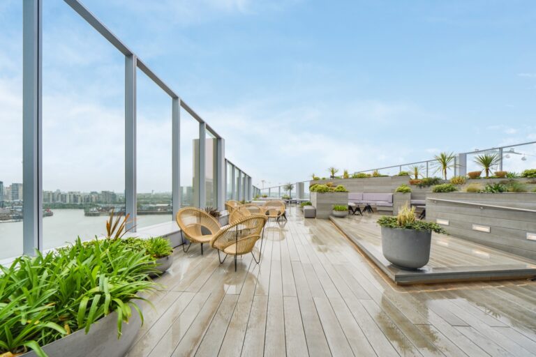 No 2 Upper Riverside, Greenwich – 1-bedroom apartment — photo 17