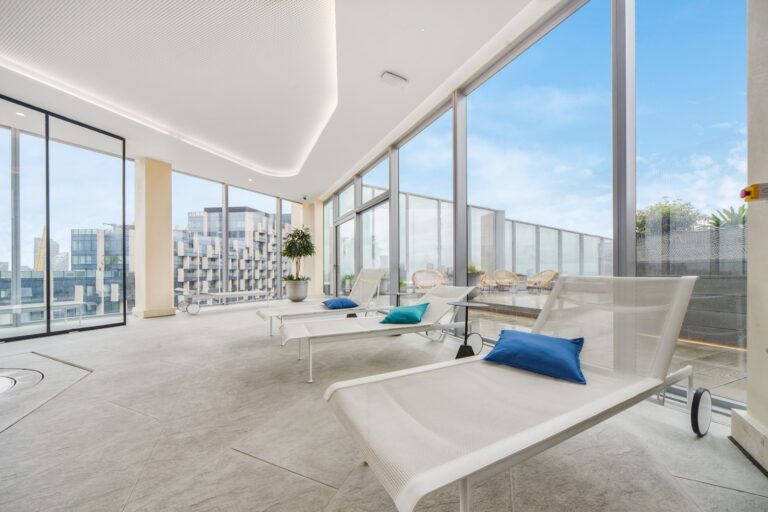 No 2 Upper Riverside, Greenwich – 1-bedroom apartment — photo 16